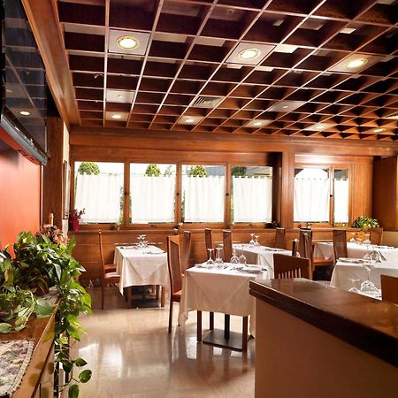 Hotel Al Pino Verde กัมโปซัมปิเอโร ภายนอก รูปภาพ