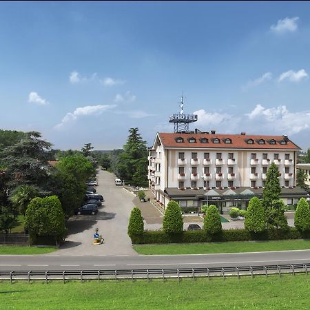 Hotel Al Pino Verde กัมโปซัมปิเอโร ภายนอก รูปภาพ