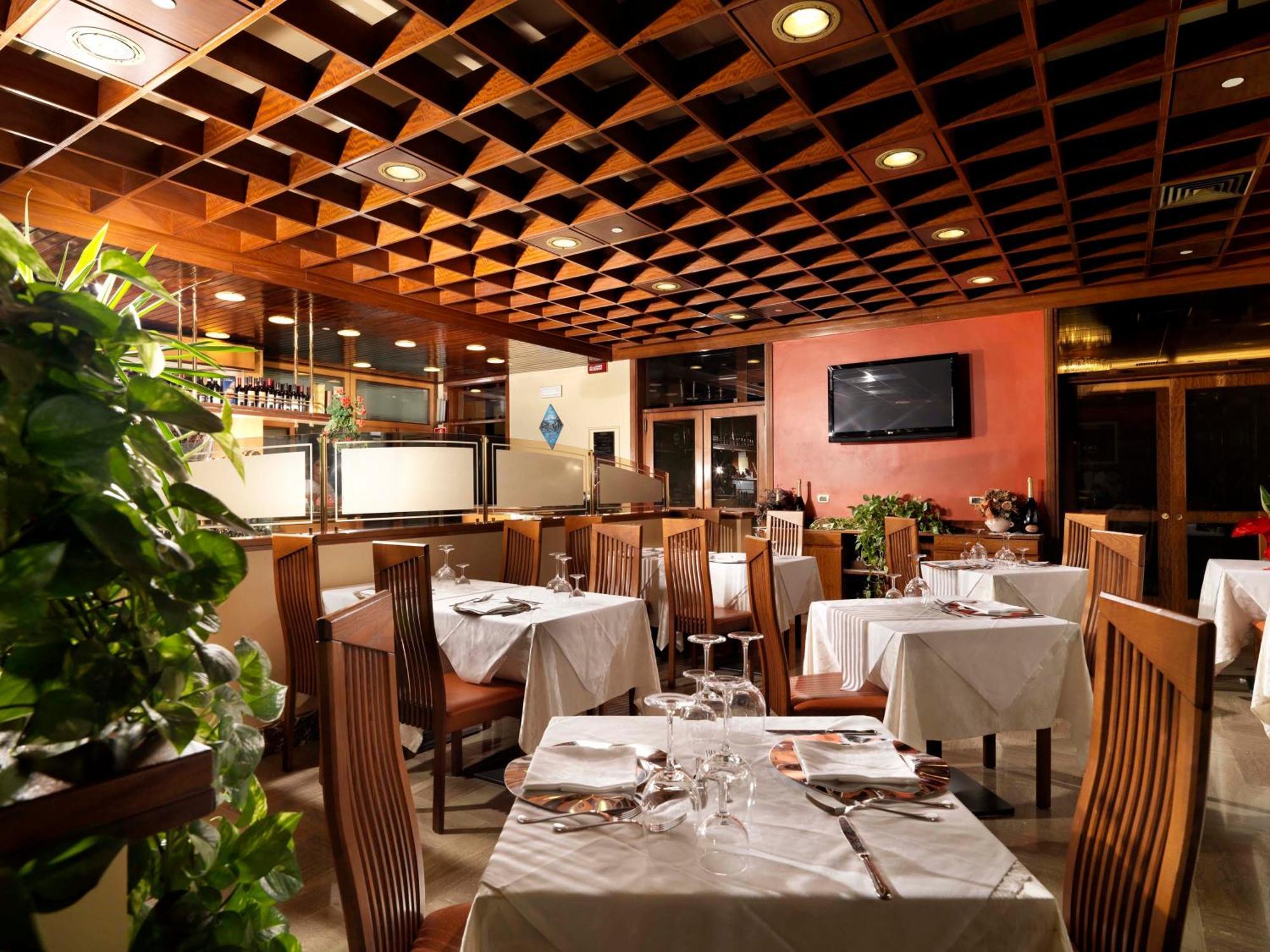 Hotel Al Pino Verde กัมโปซัมปิเอโร ภายนอก รูปภาพ
