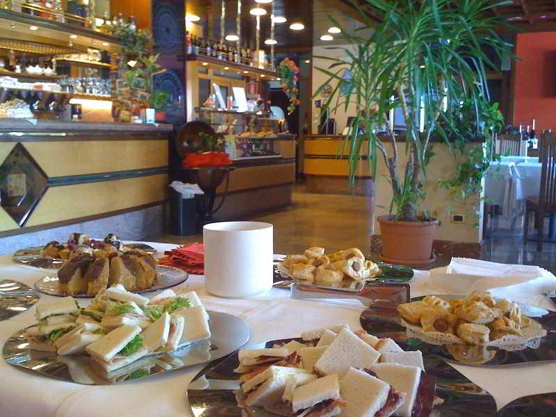 Hotel Al Pino Verde กัมโปซัมปิเอโร ภายนอก รูปภาพ