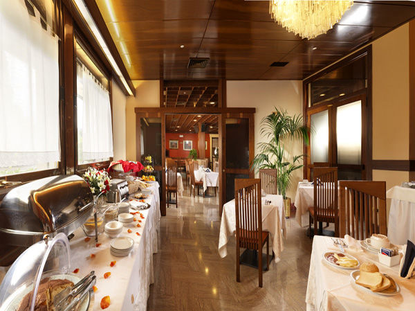 Hotel Al Pino Verde กัมโปซัมปิเอโร ภายนอก รูปภาพ