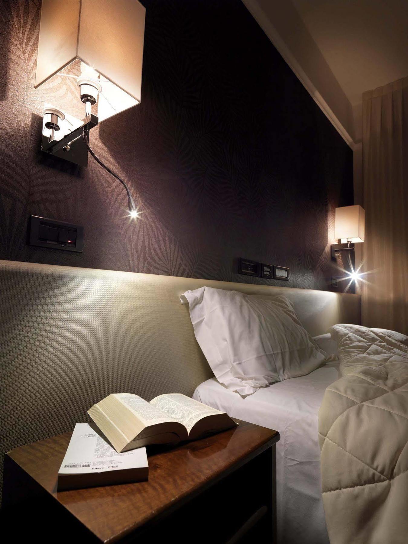 Hotel Al Pino Verde กัมโปซัมปิเอโร ภายนอก รูปภาพ